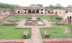 MP News : नरवर किले से 500 साल पुरानी 3 टन की अष्टधातु की तोप चोरी, क्रेन और ट्रक लेकर पहुंचे थे 30 बदमाश