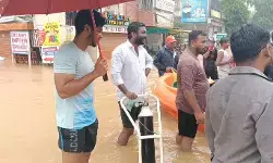 CG News : बिलासपुर बारिश से बेहाल, कॉलोनियां बनीं तालाब, ऑक्सीजन लेकर नाव से पहुंची SDRF, रातभर जूझते रहे लोग CG News : बिलासपुर बारिश से बेहाल, कॉलोनियां बनीं तालाब, ऑक्सीजन लेकर नाव से पहुंची SDRF, रातभर जूझते रहे लोग