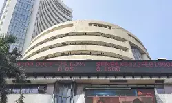 Share Market: शेयर बाजार में जबरदस्त मजबूती, सेंसेक्स 965 अंक उछला, जानिए निफ़्टी का हाल Share Market: शेयर बाजार में जबरदस्त मजबूती, सेंसेक्स 965 अंक उछला, जानिए निफ़्टी का हाल