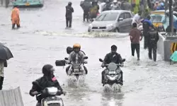 CG Weather Update: छत्तीसगढ़ में 48 घंटे भारी बारिश का अलर्ट, 5 ट्रेनें रद्द, महिला की मौत