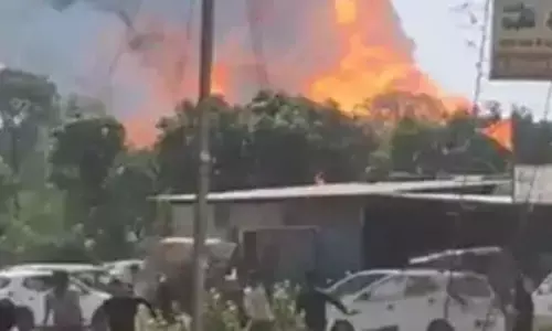 Ahmedabad- Firecracker Factory Fire: पटाखा फैक्ट्री में भीषण धमाका, 8 लोगों की जलकर मौत, 15 से अधिक गंभीर