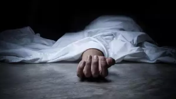 CG News : प्रेमी की मौत का सदमा नहीं सह सकी युवती, दो दिन बाद फांसी लगाकर दी जान CG News : प्रेमी की मौत का सदमा नहीं सह सकी युवती, दो दिन बाद फांसी लगाकर दी जान