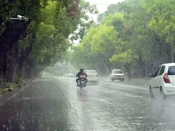 CG Weather News : छत्तीसगढ़ में मानसून रहेगा मेहरबान, अगले 7 दिन बारिश के आसार, कई जिलों में यलो अलर्ट CG Weather News : छत्तीसगढ़ में मानसून रहेगा मेहरबान, अगले 7 दिन बारिश के आसार, कई जिलों में यलो अलर्ट