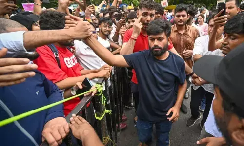 CJP Protest : सरकार से बातचीत को तैयार कॉकरोच जनता पार्टी, लेकिन रखी नई शर्त; जंतर-मंतर पर बुलाया