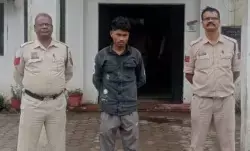 CG Accident : बाजार में पलटा बेकाबू ट्रैक्टर, दो लोगों की मौत, बिना नंबर वाहन चला रहा चालक गिरफ्तार