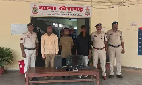 CG Crime News : आयुष्मान कार्ड अपडेट के नाम पर ठगी का खुलासा, खुद को सरकारी अधिकारी बताने वाले तीन जालसाज गिरफ्तार