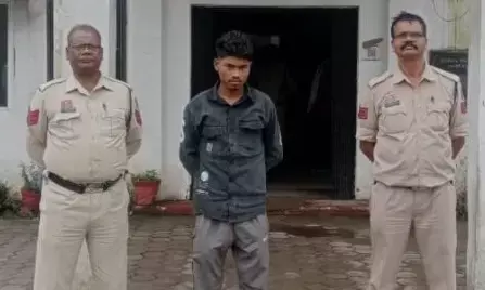 CG Accident : बाजार में पलटा बेकाबू ट्रैक्टर, दो लोगों की मौत, बिना नंबर वाहन चला रहा चालक गिरफ्तार