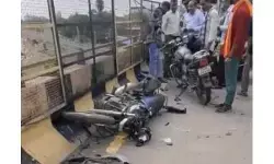 Raipur City News: आमानाका फ्लाईओवर पर कार ने लोगों को चपेट में लिया, कई लोग घायल, सीसीटीवी कैमरों की फुटेज खंगाल रही पुलिस
