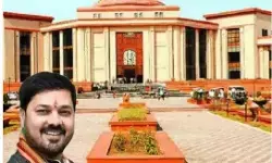 padma shri anuj sharma: छत्तीसगढ़ हाईकोर्ट का कड़ा रुख, पद्मश्री अनुज शर्मा को सोशल मीडिया पर ट्रोल करने और मॉर्फ्ड वीडियो वायरल करने पर नोटिस जारी padma shri anuj sharma: छत्तीसगढ़ हाईकोर्ट का कड़ा रुख, पद्मश्री अनुज शर्मा को सोशल मीडिया पर ट्रोल करने और मॉर्फ्ड वीडियो वायरल करने पर नोटिस जारी