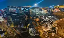 Accident : दिल्ली-लखनऊ हाईवे पर स्कॉर्पियो और अर्टिगा की भीषण टक्कर, 3 की मौत, 12 घायल