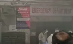Raipur City News : मेकाहारा के इमरजेंसी वार्ड में लगी आग, धुएं से मचा हड़कंप; मरीजों को सुरक्षित निकाला गया