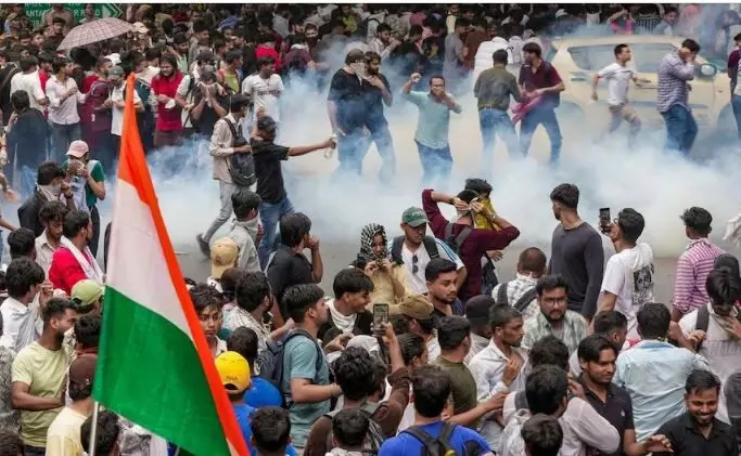 Delhi Police report: छात्रों के सांसद मार्च में झड़प क्यों हुई? दिल्ली पुलिस ने बताई पूरी कहानी Delhi Police report: छात्रों के सांसद मार्च में झड़प क्यों हुई? दिल्ली पुलिस ने बताई पूरी कहानी
