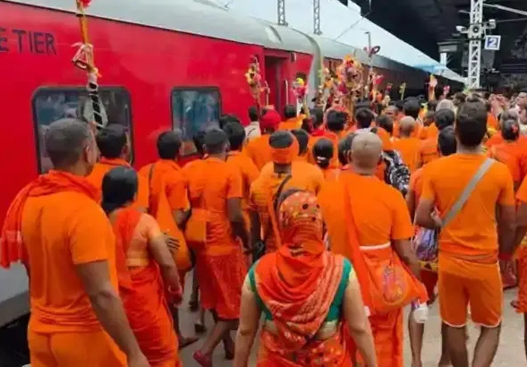 Railway News : बाबाधाम जाने वाले शिव भक्तों के लिए रेलवे चलाएगा श्रावणी मेला स्पेशल ट्रेन, 1 अगस्त से होगी शुरुआत, देखें स्टापेज और शेड्यूल