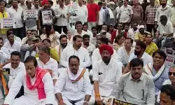 CG News : विधानसभा चुनाव से पहले कांग्रेस ने कसा संगठनात्मक शिकंजा: अब हर धरना-प्रदर्शन की देनी होगी पूर्व सूचना