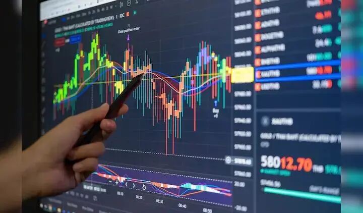 Share Market: बाजार में लौटी रौनक, सेंसेक्स-निफ्टी दोनों हरे निशान पर बंद