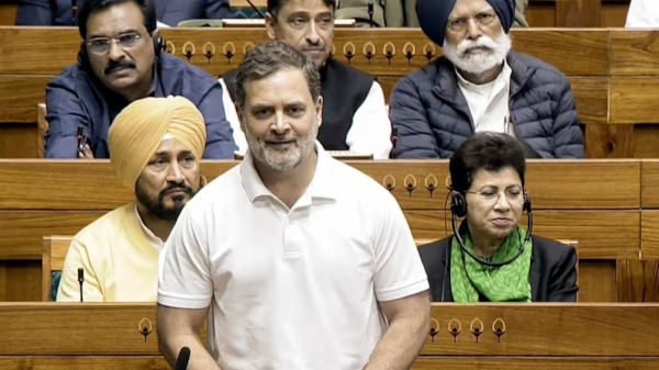 Privilege motion against rahul gandhi: लोकसभा में राहुल गांधी के खिलाफ विशेषाधिकार हनन नोटिस, इडियट और अंधभक्त जैसे शब्द बढ़ा सकते हैं नेता प्रतिपक्ष परेशानी