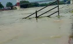 Chhattisgarh weather update: दक्षिण छत्तीसगढ़ में भारी बारिश का अलर्ट, रायपुर में खारून नदी खतरे के निशान से ऊपर, जानें मौसम का हाल