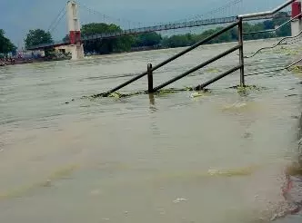 34249-heavy-rain-alert-chhattisgarh-kharun-river-raipur-flowing-above-danger-markchhattisgarh-weather-update Chhattisgarh weather update: दक्षिण छत्तीसगढ़ में भारी बारिश का अलर्ट, रायपुर में खारून नदी खतरे के निशान से ऊपर, जानें मौसम का हाल