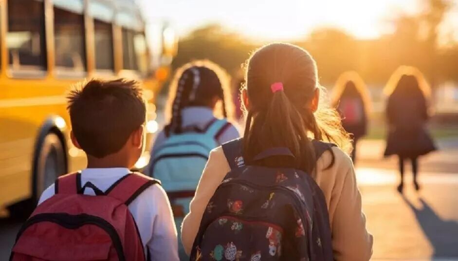 स्कूलों का बदला टाइम-टेबल, अब संडे को भी लगेगी क्लॉस, इस दिन रहेगा साप्ताहिक अवकाश, जानिए वजह