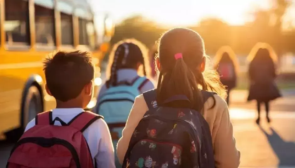 स्कूलों का बदला टाइम-टेबल, अब संडे को भी लगेगी क्लॉस, इस दिन रहेगा साप्ताहिक अवकाश, जानिए वजह