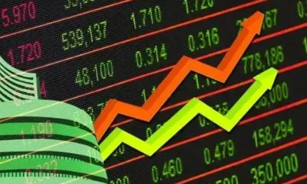 Stock Market July 31: शेयर बाजार में लौटे एफआईआई, सेंसेक्स-निफ्टी में बढ़त, कच्चे तेल में नरमी से बाजार को मिला सहारा Stock Market July 31: शेयर बाजार में लौटे एफआईआई, सेंसेक्स-निफ्टी में बढ़त, कच्चे तेल में नरमी से बाजार को मिला सहारा