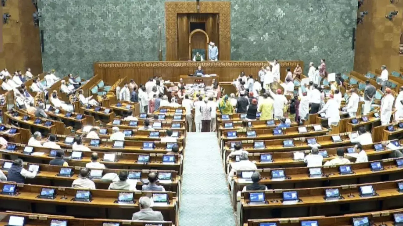 Birth and Death Registration Bill : लोकसभा से जन्म-मृत्यु पंजीकरण संशोधन बिल पास, देरी से रजिस्ट्रेशन के नियम होंगे सख्त Birth and Death Registration Bill : लोकसभा से जन्म-मृत्यु पंजीकरण संशोधन बिल पास, देरी से रजिस्ट्रेशन के नियम होंगे सख्त