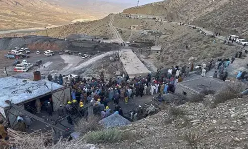 Balochistan Mine Blast: पाकिस्तान के बलूचिस्तान में बड़ा खदान हादसा, मीथेन गैस विस्फोट में 34 खनिकों की मौत Balochistan Mine Blast: पाकिस्तान के बलूचिस्तान में बड़ा खदान हादसा, मीथेन गैस विस्फोट में 34 खनिकों की मौत
