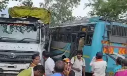 CG Accident : यात्री बस और बोलेरो वाहन में हुई टक्कर, कई घायल, दो की हालत गंभीर