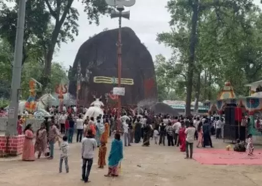 Sawan First Somwar 2026: सावन के पहले सोमवार पर शिवालयों में भक्तों की भीड़, हटकेश्वर महादेव में आधी रात को हुई विशेष पूजा-अर्चना