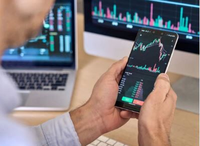 Stock Market August 3: भारतीय घरेलू शेयर बाजार में हरियाली, सेंसेक्स 544.39 अंक और निफ्टी में 390.70 अंकों की बढ़त