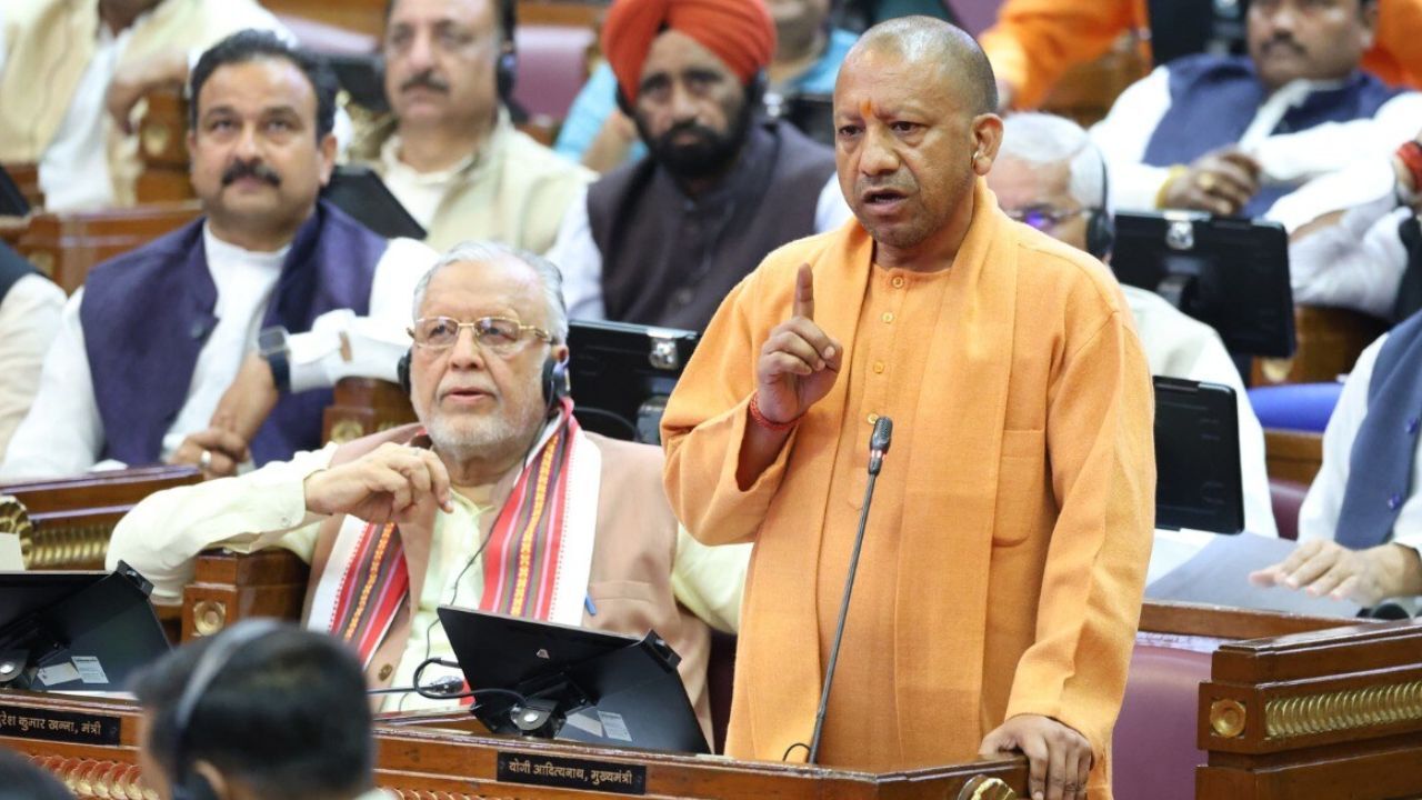 UP Monsoon Session 2026: मानसून सत्र की शुरुआत में सीएम योगी ने सदन को किया संबोधित, किसानों-युवाओं को लेकर गिनाईं सरकार की उपलब्धियां