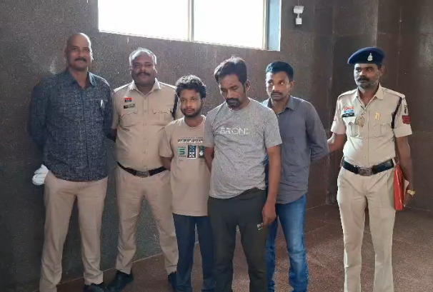 CG Crime : चोरी के मामले में ज्वेलरी कारोबारी समेत 5 गिरफ्तार, 96 से ज्यादा मामलों से जुड़ा निकला गिरोह