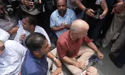 Kejriwal E20 Protest Live: अरविंद केजरीवाल के PM हाउस मार्च को पुलिस ने रोका, केजरीवाल बोले- E20 थोपना बंद करें, फ़िरोज़ शाह रोड पर धरने पर बैठे कार्यकर्ता Kejriwal E20 Protest Live: अरविंद केजरीवाल के PM हाउस मार्च को पुलिस ने रोका, केजरीवाल बोले- E20 थोपना बंद करें, फ़िरोज़ शाह रोड पर धरने पर बैठे कार्यकर्ता