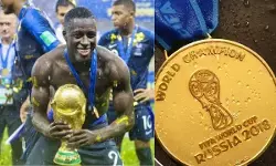 Benjamin Mendy: आर्थिक तंगी के बीच इस फुटबॉलर ने बेच डाला FIFA World Cup का मेडल, इतने में लगी बोली
