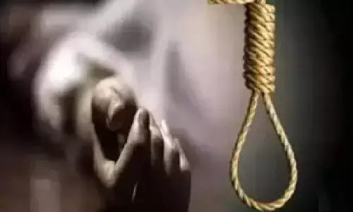 CG News : पारिवारिक तनाव के बीच युवक का फंदे पर लटका मिला शव, पुलिस जांच में जुटी