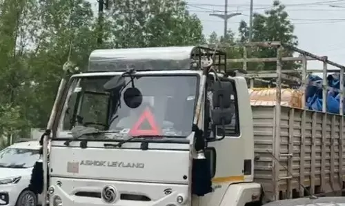 Raipur City Crime : ट्रक में छिपाकर लाया जा रहा 191 किलो गांजा जब्त, पश्चिम बंगाल के दो तस्कर गिरफ्तार Raipur City Crime : ट्रक में छिपाकर लाया जा रहा 191 किलो गांजा जब्त, पश्चिम बंगाल के दो तस्कर गिरफ्तार