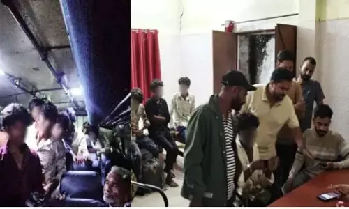 Cg News: मशरूम यूनिट में काम के लिए ले जाए जा रहे 16 बच्चे रेस्क्यू, नियोक्ता गिरफ्तार, बैगा जनजाति के हैं बच्चे इसमें से 7 नाबालिग Cg News: मशरूम यूनिट में काम के लिए ले जाए जा रहे 16 बच्चे रेस्क्यू, नियोक्ता गिरफ्तार, बैगा जनजाति के हैं बच्चे इसमें से 7 नाबालिग