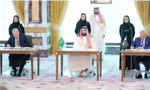 pakistan saudi turkiye joint defence agreement: सऊदी अरब, तुर्की और पाकिस्तान के डिफेंस पैक्ट, सामाने आई भारत की पहली प्रतिक्रिया