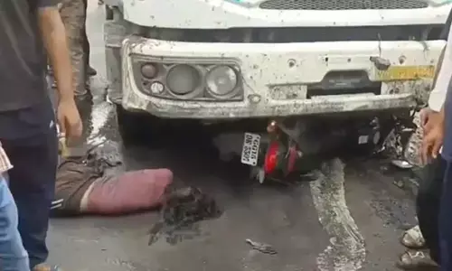 CG Accident : कोयला लदे ट्रक ने बाइक को मारी जोरदार टक्कर, युवती की मौत, युवक गंभीर