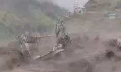 Uttarakhand : चमोली में भारी बारिश का असर, तेज बहाव में बहा वैली ब्रिज; नीती घाटी के 17 गांवों का संपर्क टूटा Uttarakhand : चमोली में भारी बारिश का असर, तेज बहाव में बहा वैली ब्रिज; नीती घाटी के 17 गांवों का संपर्क टूटा