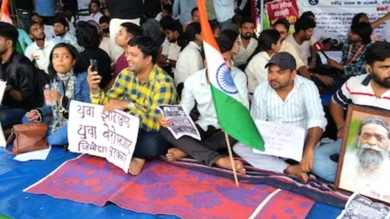 JPSC-JSSC प्रदर्शन के दौरान पुलिस के हाथ में दिखी पेंटबॉल गन और पैलेट गन, जानें कौन-सी है ज्यादा खतरनाक