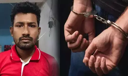Raipur City News : राजधानी में फिर पकड़ाया बांग्लादेशी युवक, फर्जी भारतीय दस्तावेजों का शक, पासपोर्ट-आधार बरामद Raipur City News : राजधानी में फिर पकड़ाया बांग्लादेशी युवक, फर्जी भारतीय दस्तावेजों का शक, पासपोर्ट-आधार बरामद