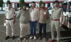 CG Crime: नाबालिग को धमकाकर करवाते थे चोरी, कांग्रेस पार्षद के बेटे समेत 3 गिरफ्तार