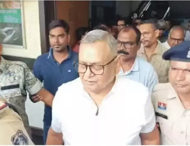 chhattisgarh-liquor-scam: 3400 करोड़ के शराब घोटाले में ED ने कांग्रेस नेता रामगोपाल अग्रवाल गिरफ्तार, आज कोर्ट में पेशी chhattisgarh-liquor-scam: 3400 करोड़ के शराब घोटाले में ED ने कांग्रेस नेता रामगोपाल अग्रवाल गिरफ्तार, आज कोर्ट में पेशी