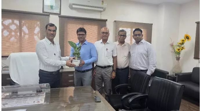 35421-123 CG News: जल्द होगा हाउसिंग सोसायटी को कॉमन एरिया का हस्तांतरण, क्रेडाई ने सहकारिता सचिव से की मुलाकात, प्रक्रिया को सरल और यूज़र फ्रेंडली बनाने का दिया भरोसा