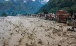 हिमाचल में बारिश से हाहाकार: 288 सड़कें बंद, 112 ट्रांसफार्मर ठप; 3 गांवों का संपर्क टूटा