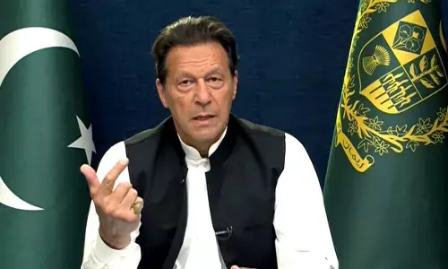 Imran Khan: पूर्व PM इमरान खान की जेल में मौत की खबर से पाकिस्तान में हड़कंप! सेना ने दावे को झूठा बताया, PTI बोली- CCTV में... Imran Khan: पूर्व PM इमरान खान की जेल में मौत की खबर से पाकिस्तान में हड़कंप! सेना ने दावे को झूठा बताया, PTI बोली- CCTV में...