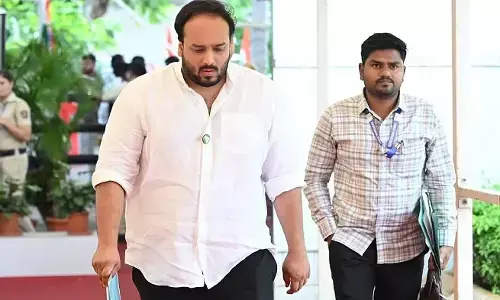 NCP नेता जीशान सिद्दीकी को फिर जान से मारने की धमकी, जांच कर रही मुंबई पुलिस NCP नेता जीशान सिद्दीकी को फिर जान से मारने की धमकी, जांच कर रही मुंबई पुलिस