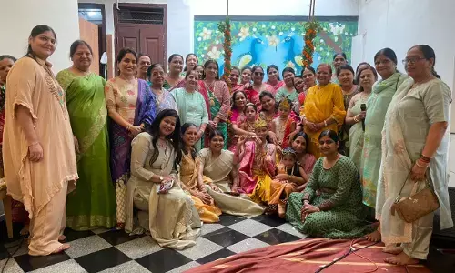 Raipur City News : श्री राधा सखी मंडल का सावन तीज उत्सव धूमधाम से संपन्न, राधा-कृष्ण की झांकी ने मोहा मन Raipur City News : श्री राधा सखी मंडल का सावन तीज उत्सव धूमधाम से संपन्न, राधा-कृष्ण की झांकी ने मोहा मन
