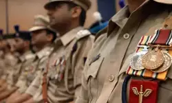 Independence Day 2026: छत्तीसगढ़ के 10 पुलिस अधिकारियों-कर्मियों को सराहनीय सेवा पदक, देखें लिस्ट Independence Day 2026: छत्तीसगढ़ के 10 पुलिस अधिकारियों-कर्मियों को सराहनीय सेवा पदक, देखें लिस्ट